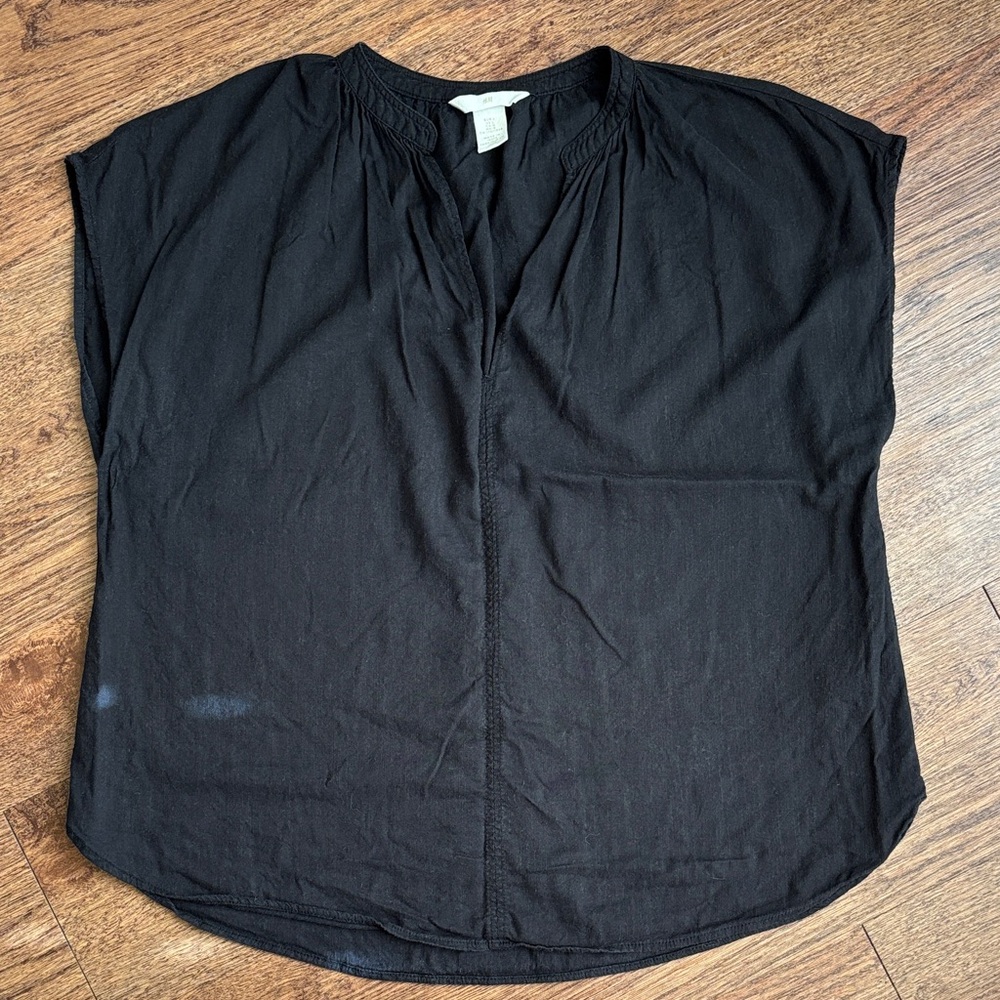 Black Sleeveless Blouse